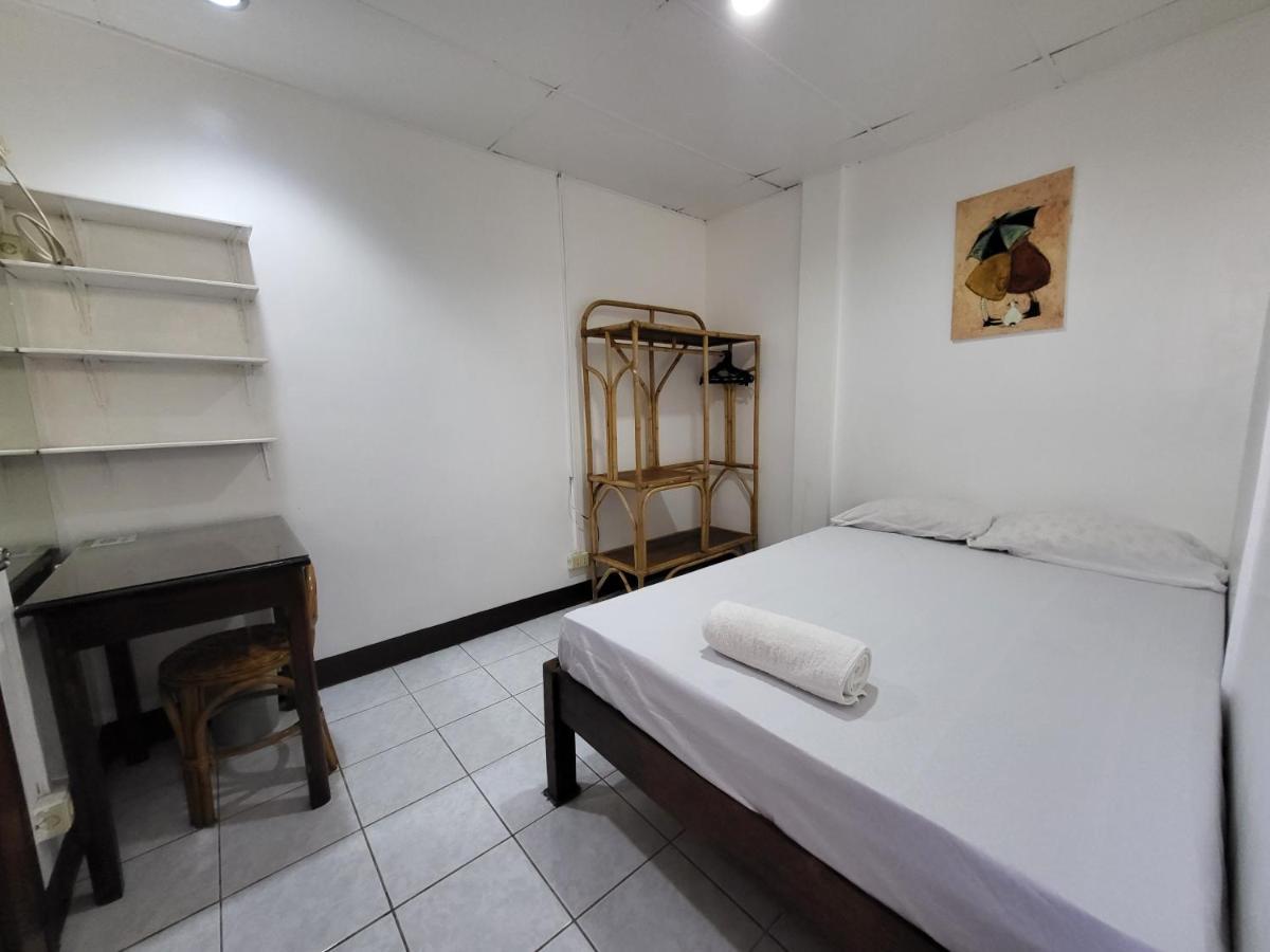 Ayahay Sa Matutina Hotel Puerto Princesa Ruang foto